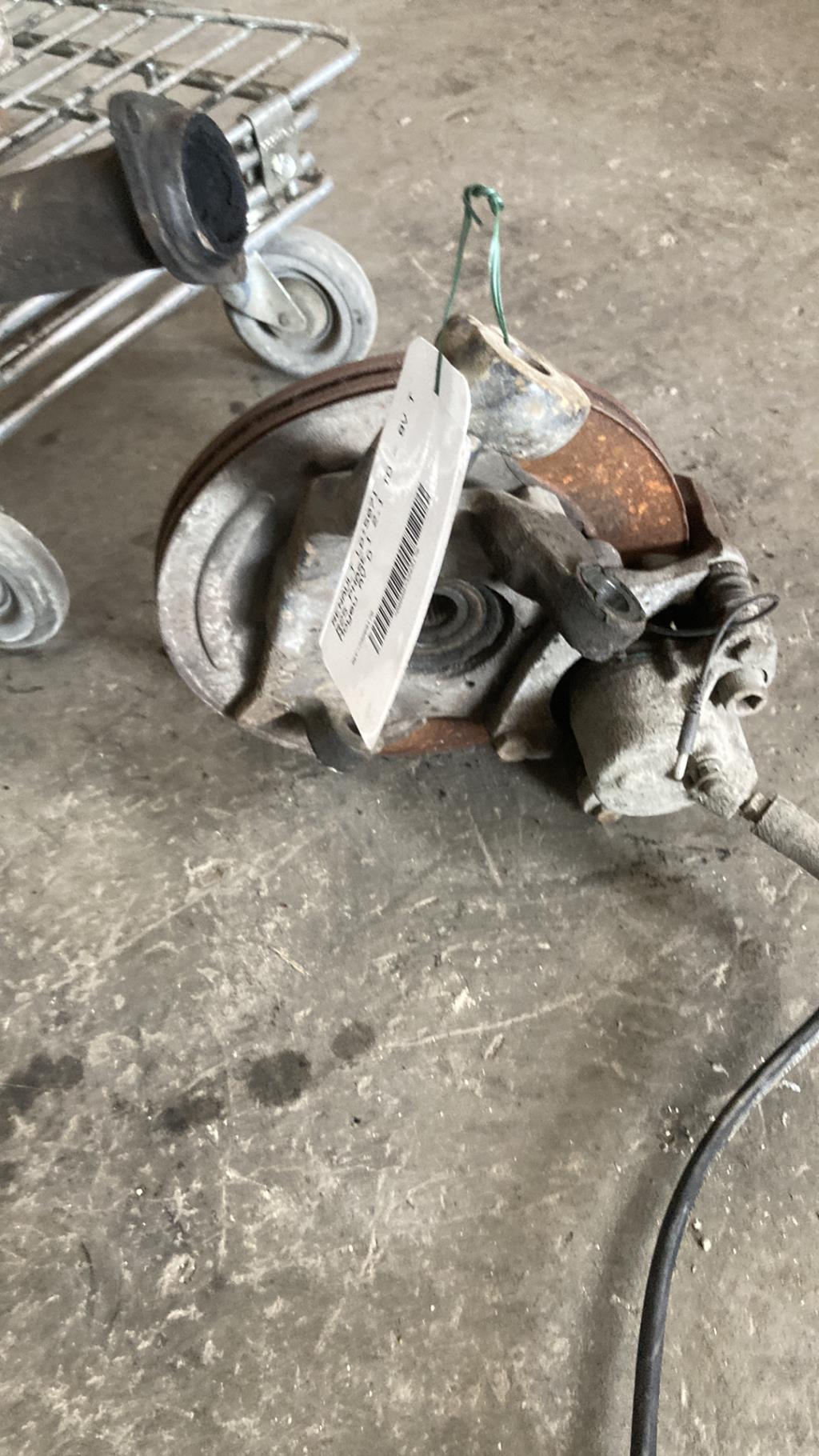 Moyeu avant droit RENAULT R25 PHASE 1 Diesel - 1