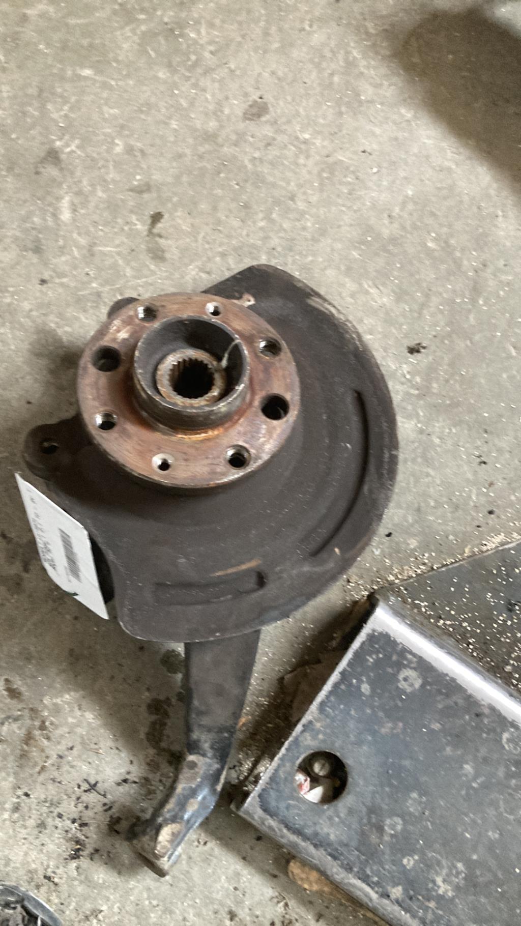 Moyeu avant gauche RENAULT R25 PHASE 1 Diesel - 1