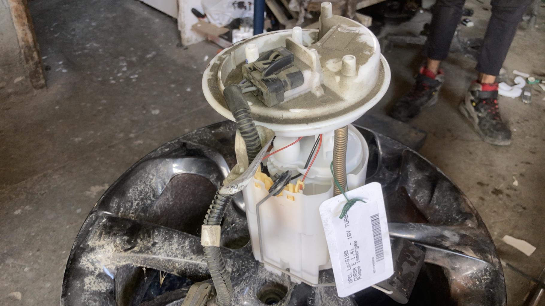 Pompe immergee OPEL CORSA E Essence - 1