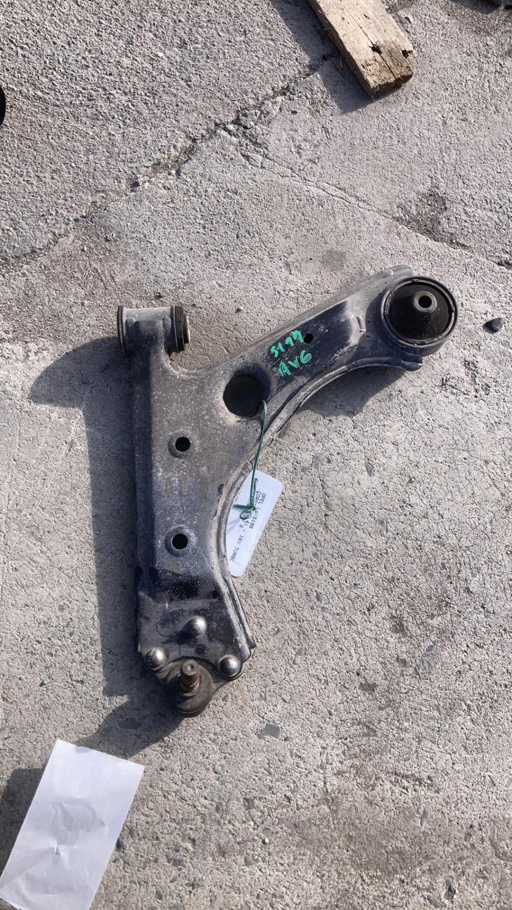 Triangle avant gauche OPEL CORSA E Essence - 1