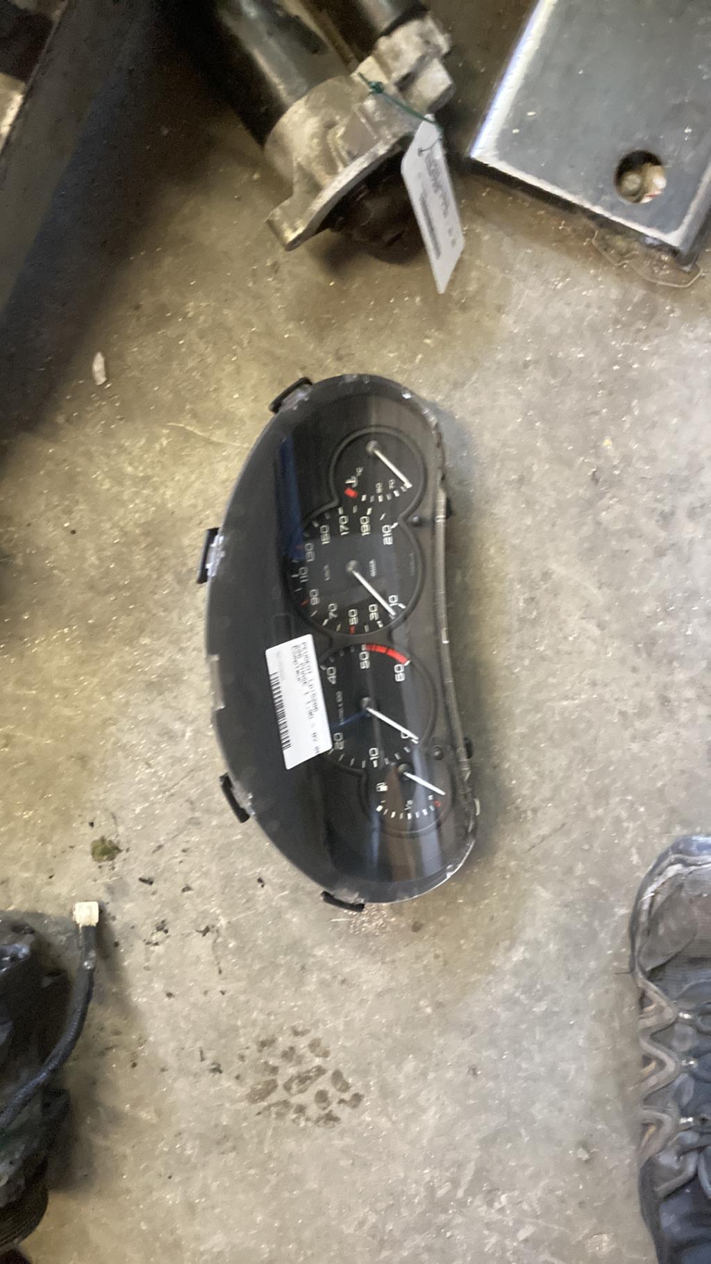 Compteur PEUGEOT 206 PHASE 1 Diesel - 1