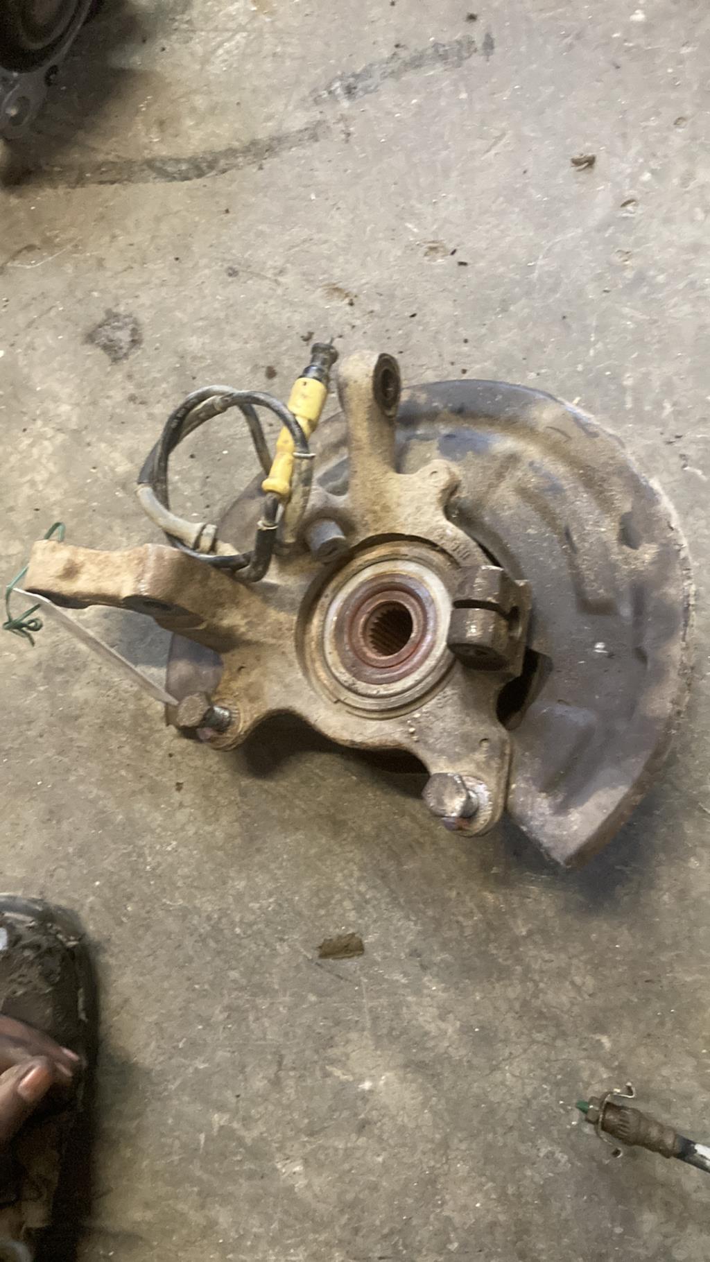 Moyeu avant droit RENAULT KANGOO 1 PHASE 1 Diesel - 1