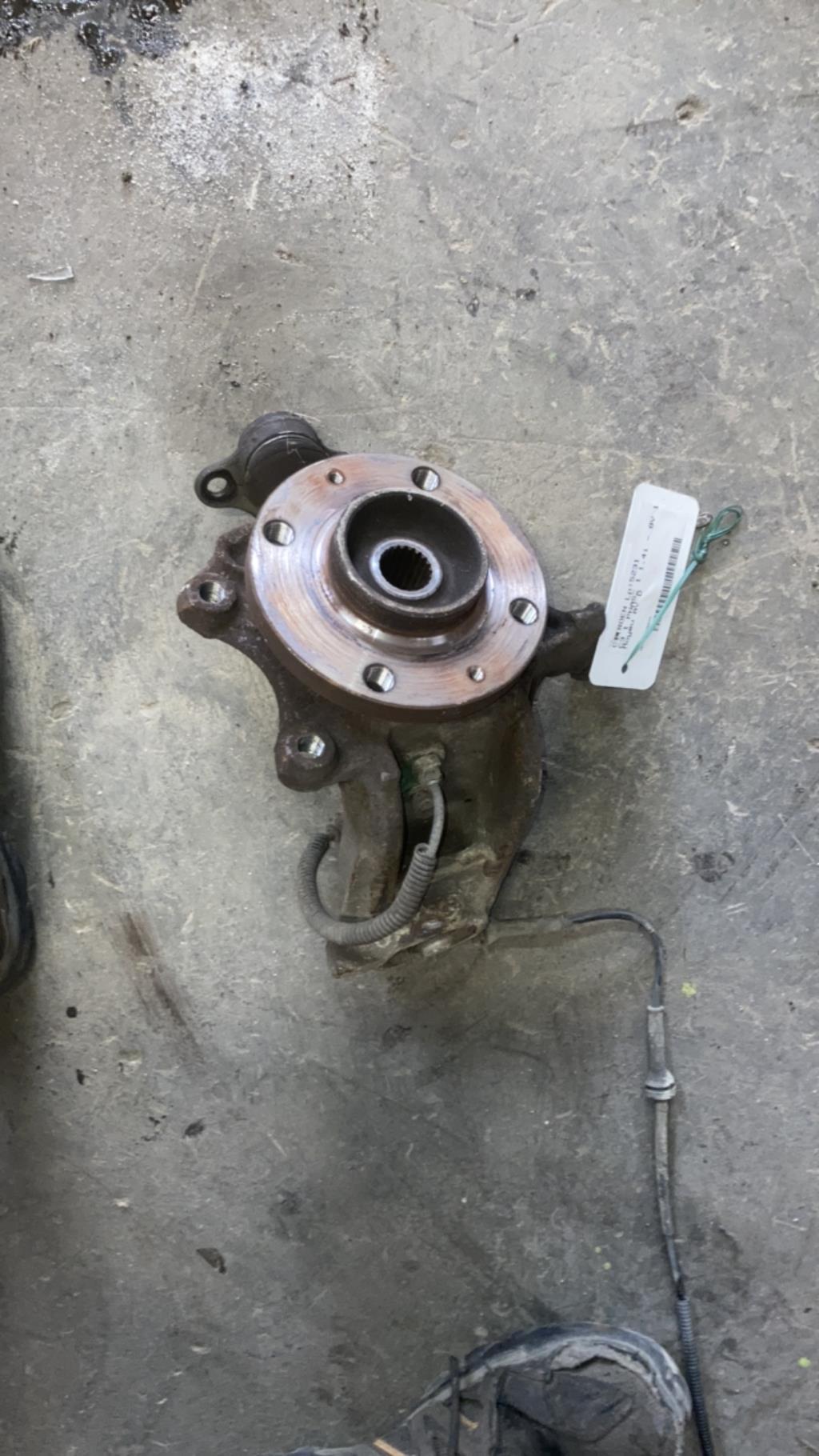 Moyeu avant droit CITROEN C3 1 PHASE 1 Essence - 1