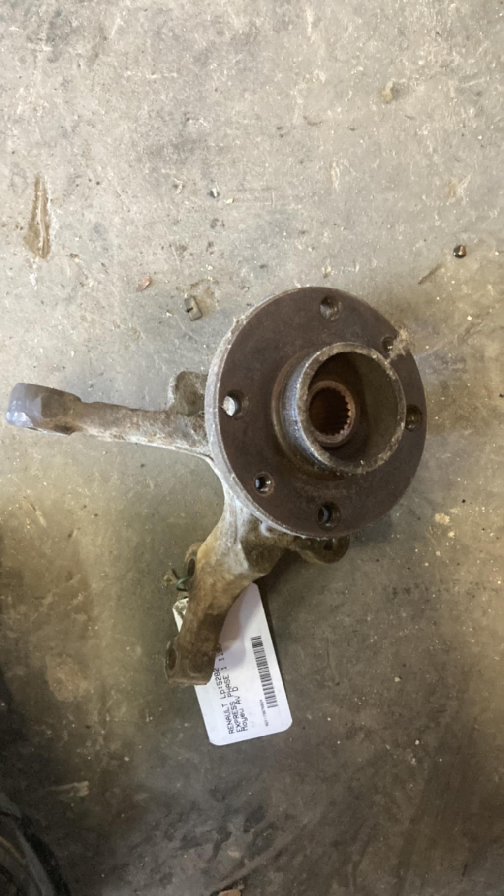 Moyeu avant droit RENAULT EXPRESS PHASE 1 Diesel - 1