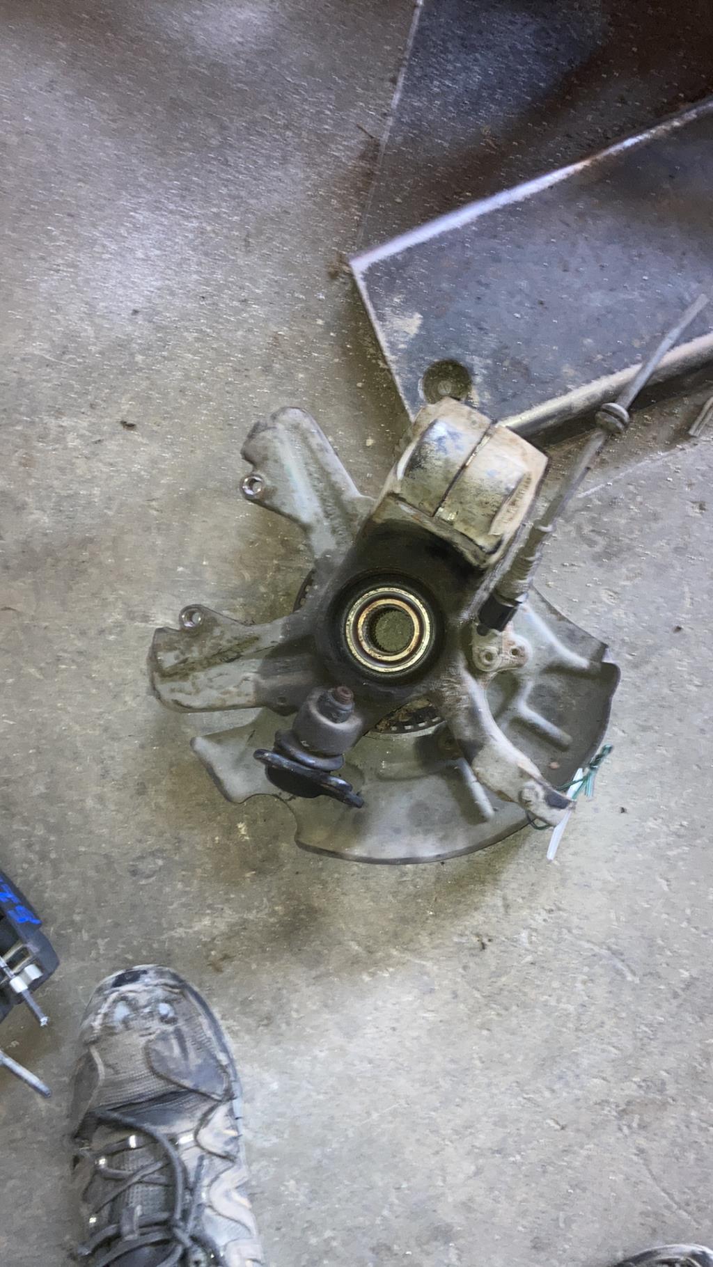 Moyeu avant droit AUDI A3 1 PHASE 1 Diesel - 1