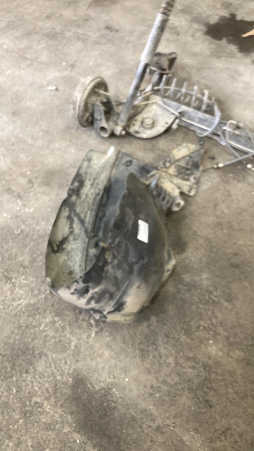 Pare boue avant gauche DACIA SANDERO 2  - 1