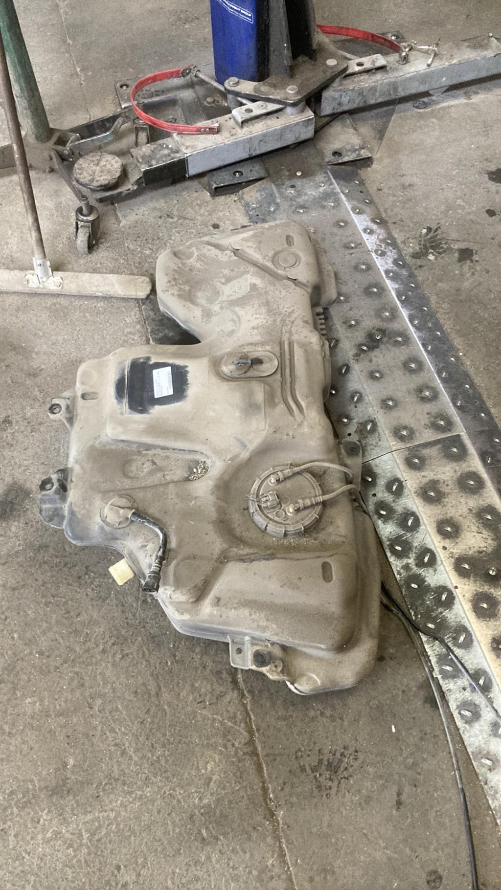 Reservoir RENAULT CLIO 3 PHASE 1 Diesel - 1
