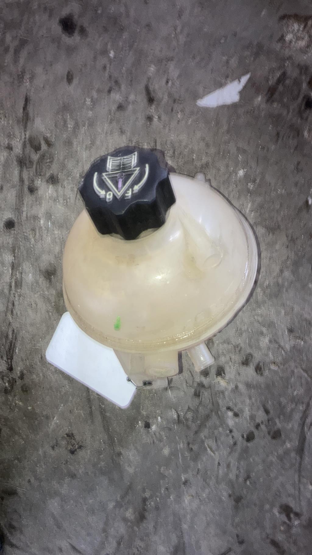 Vase de lave glace PEUGEOT 307 PHASE 1 CABRIOLET Essence - 1