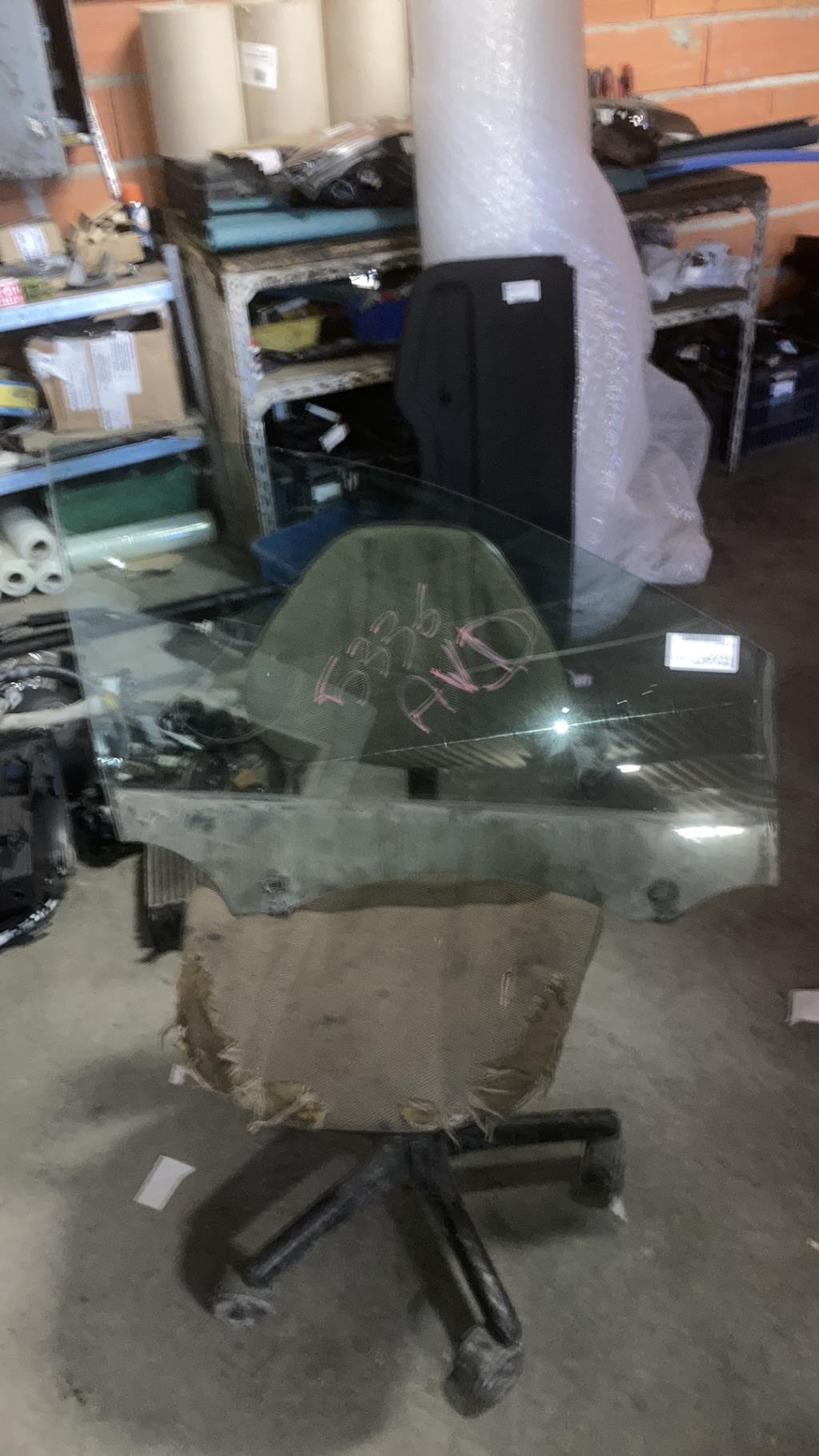 Vitre avant droit RENAULT CLIO 3 PHASE 1 Diesel - 1