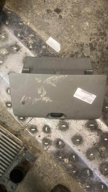 Boite a gants RENAULT MASTER 2 PHASE 2 Diesel - 1
