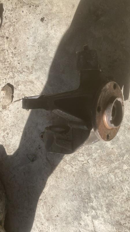 Moyeu avant gauche CITROEN BX Diesel - 1