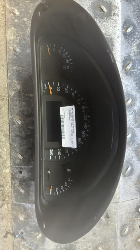 Compteur MERCEDES CLASSE C 203 PHASE 1 Diesel - 1