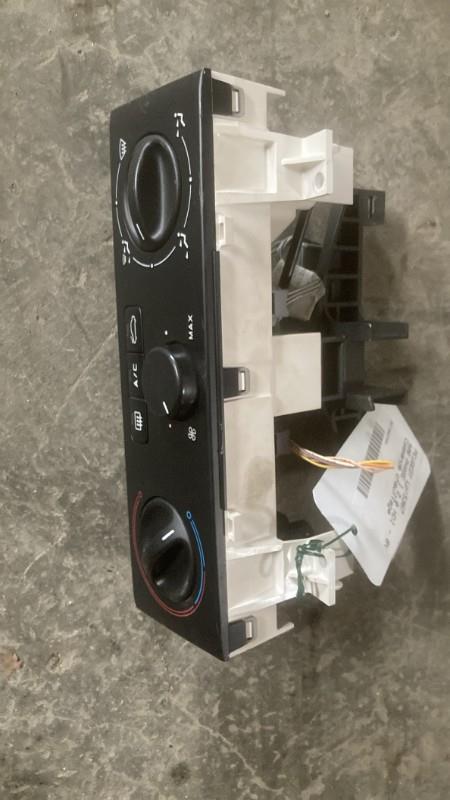 Commande chauffage PEUGEOT 406 PHASE 1 Diesel - 1