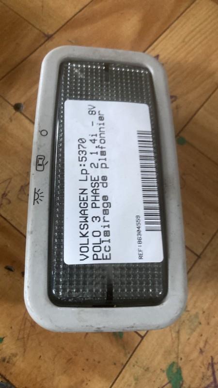 Eclairage de plafonnier VOLKSWAGEN POLO 3 PHASE 2 Essence - 1