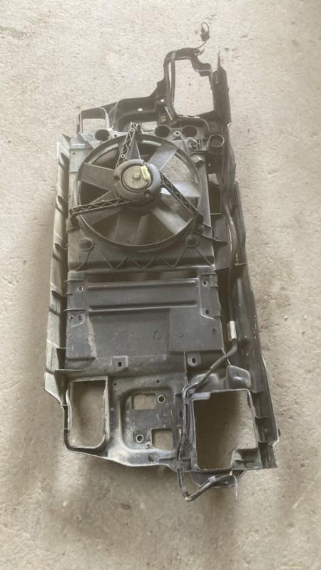 Face avant VOLKSWAGEN POLO 3 PHASE 1 Essence - 1