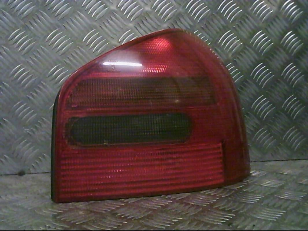 Fanale posteriore principale destro (luci) AUDI A3 1 PHASE 1 Diésel - 1