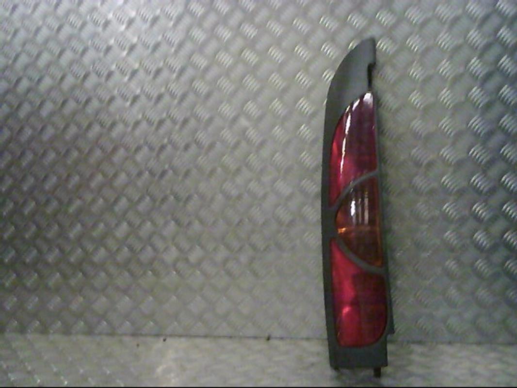 Fanale posteriore principale sinistro (luci) RENAULT KANGOO 1 PHASE 1 Diésel - 1