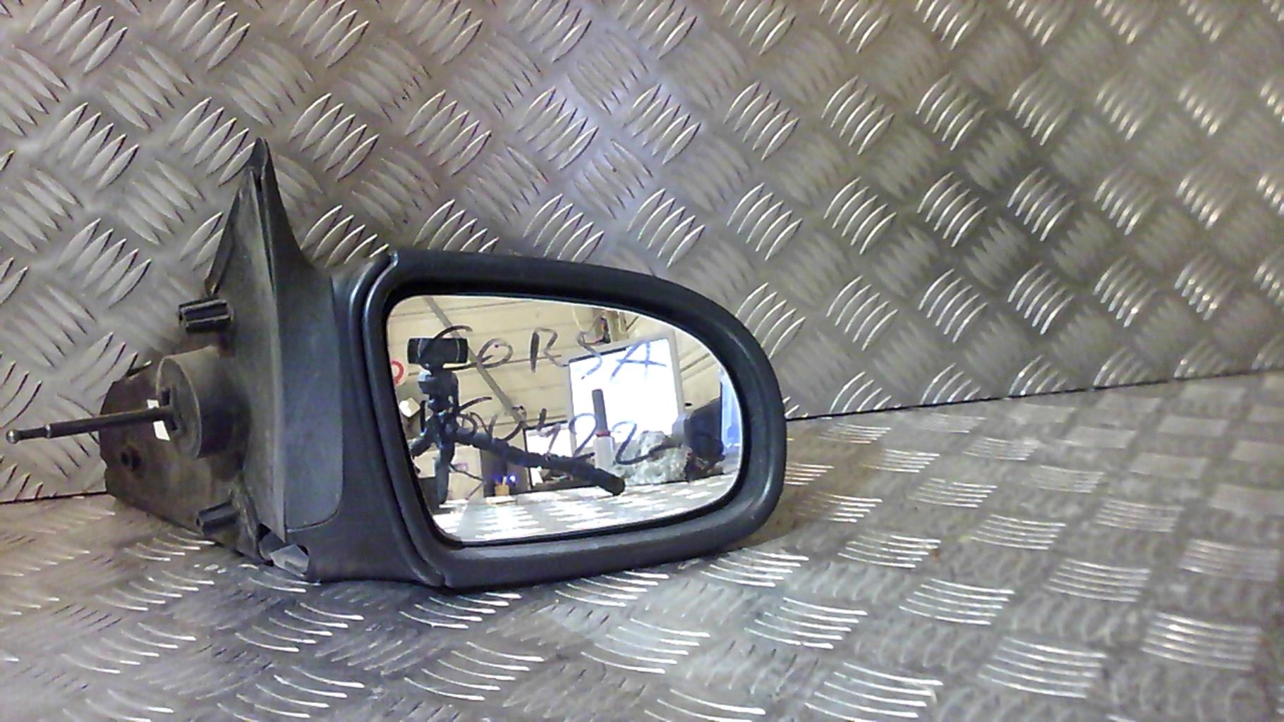 Retrovisor derecho OPEL CORSA C Diésel - 1