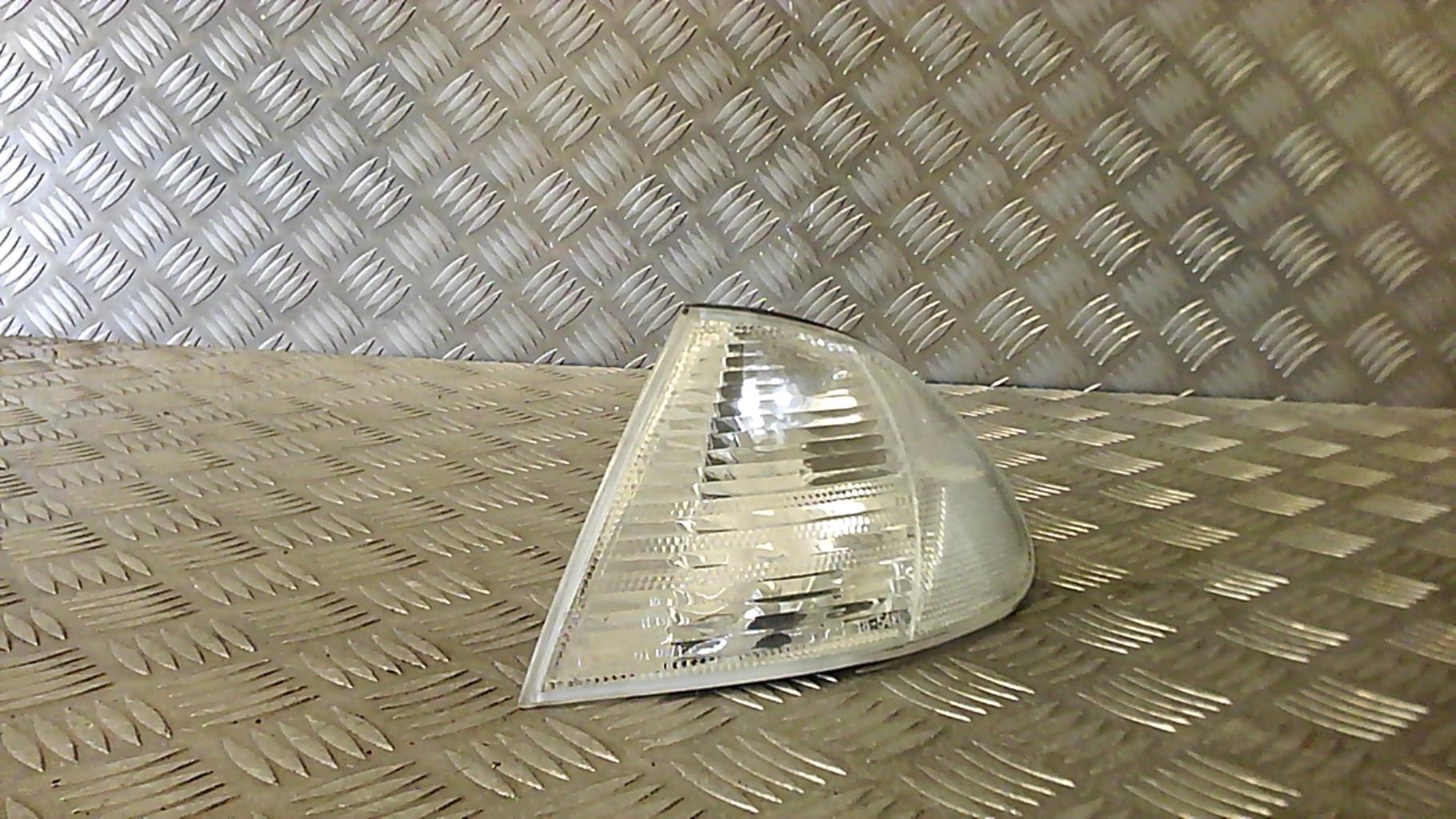 Gruppo ottico anteriore secondario sinistro (luci)(freccia) BMW SERIE 3 E46  - 1