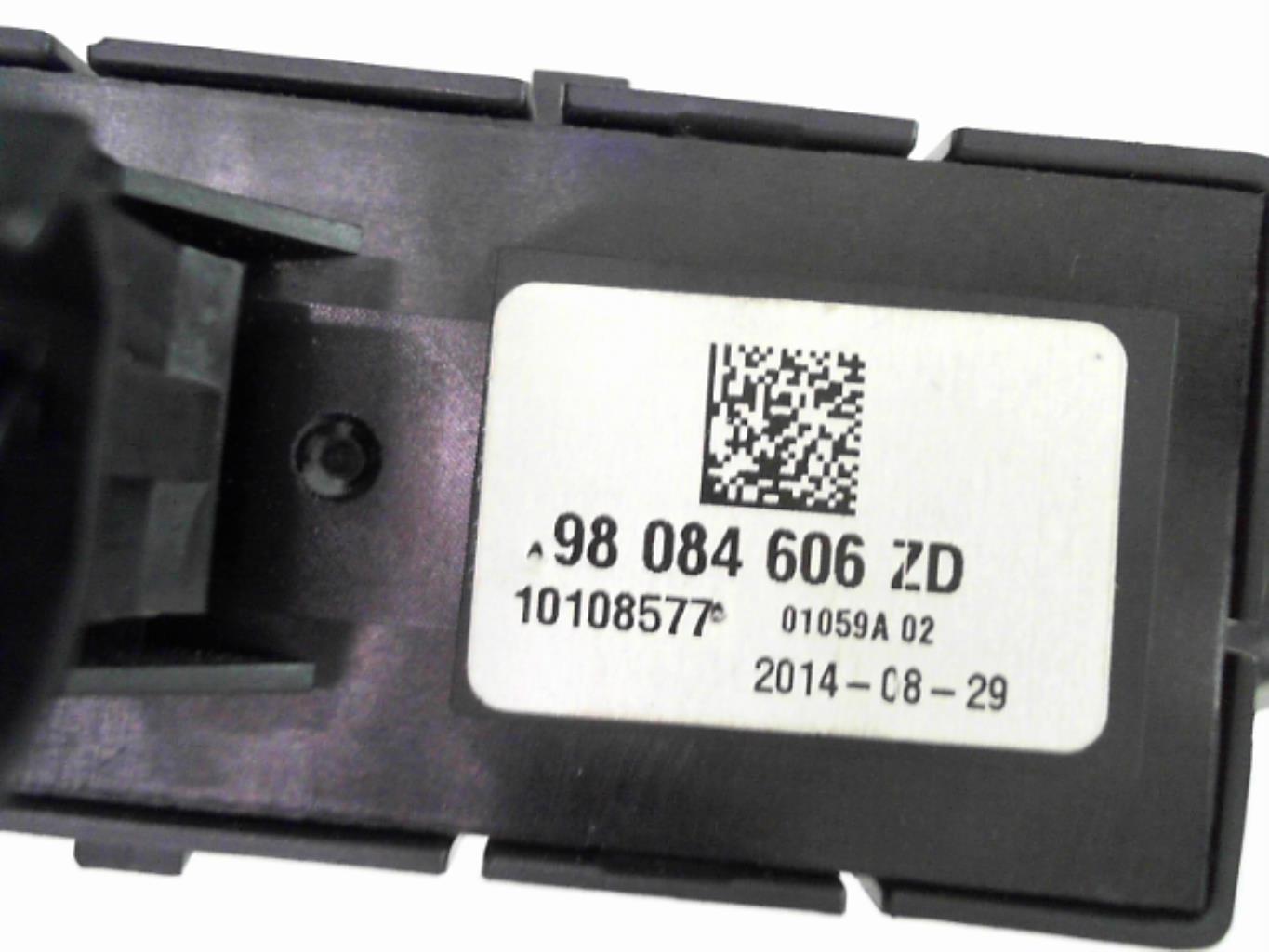 Bouton de warning PEUGEOT 3008 1 PHASE 1 Diesel - 1
