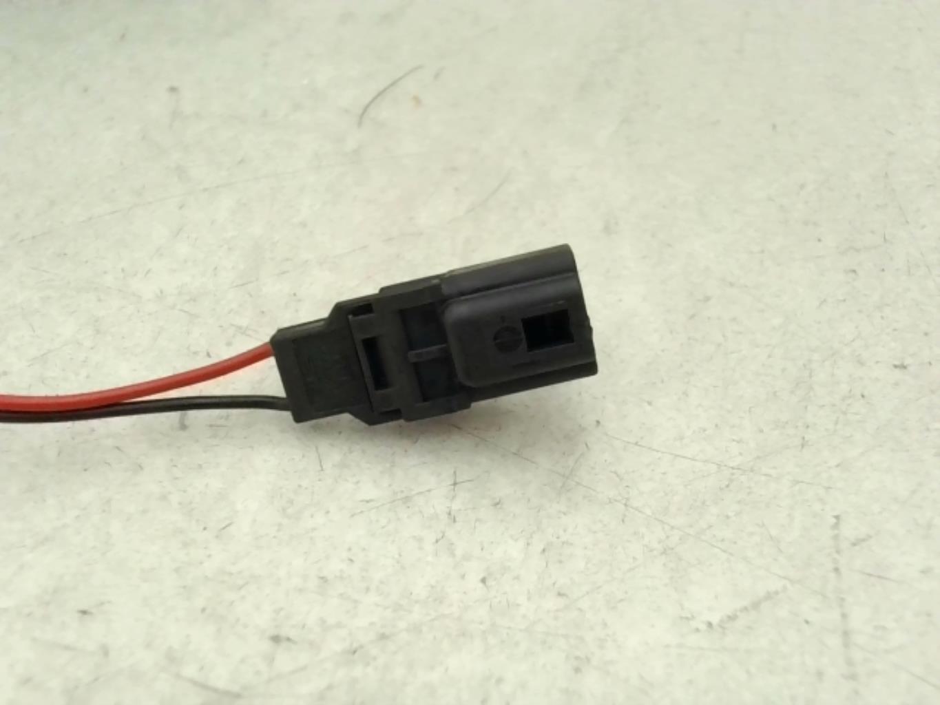 Feu arriere secondaire gauche (feux) RENAULT CLIO 4 PHASE 1 Essence - 1