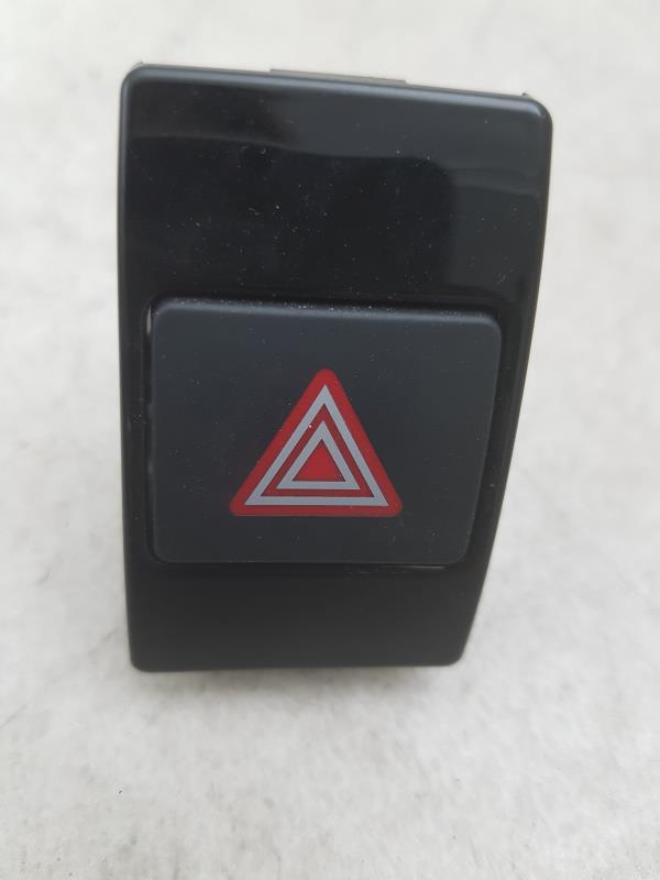 Bouton de warning AUDI A7 1 SPORTBACK PHASE 1 Diesel - 1