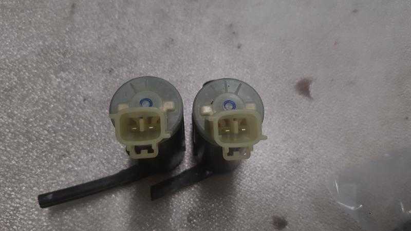Pompa lavacristalli anteriore SUZUKI SWIFT 5  - 1