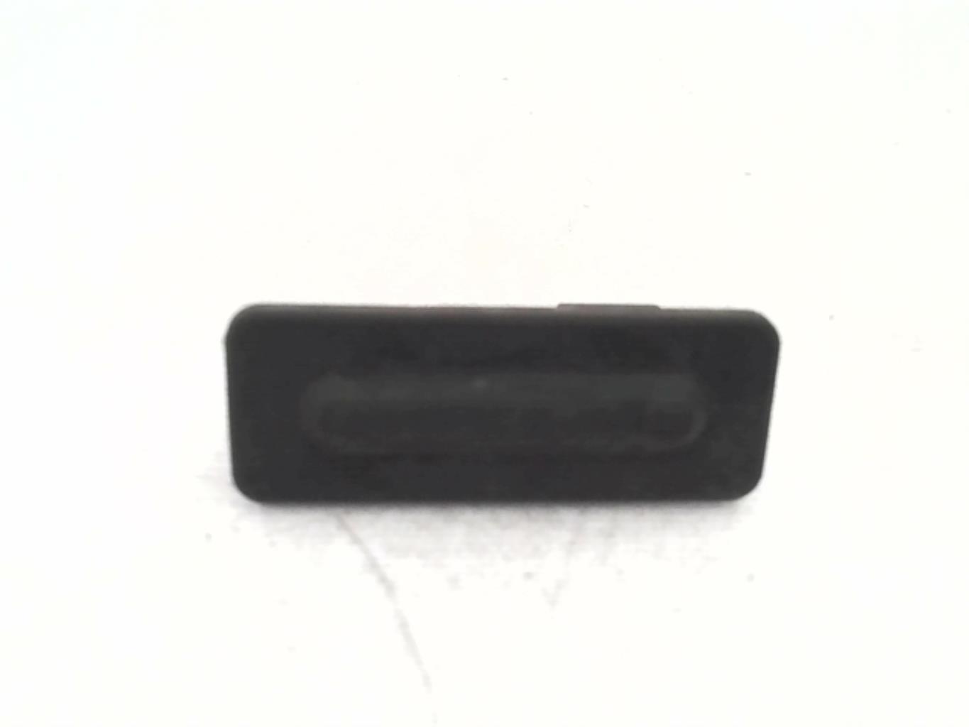 Bouton de coffre PEUGEOT 2008 1 PHASE 2 Essence - 1