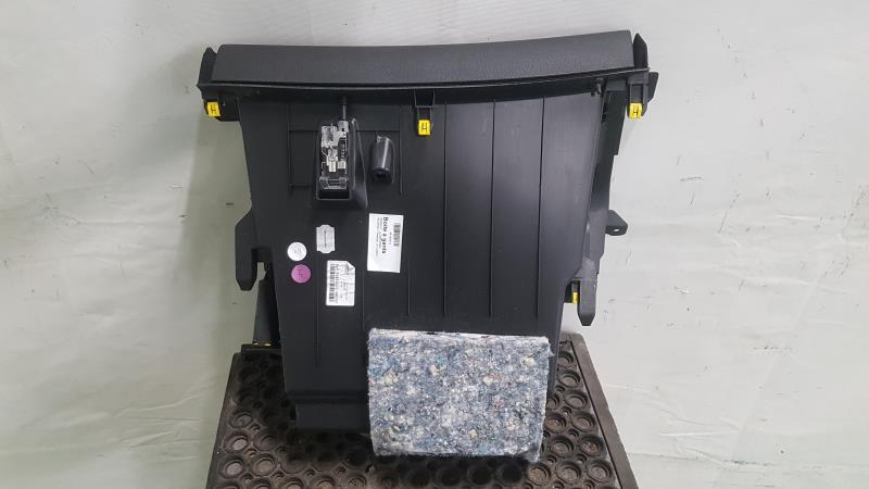 Boite a gants RENAULT MEGANE 4 PHASE 1 Essence - 1