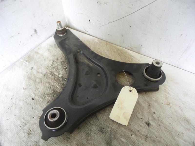 Triangolo inferiore anteriore sinistro RENAULT TWINGO 3 PHASE 1  - 1