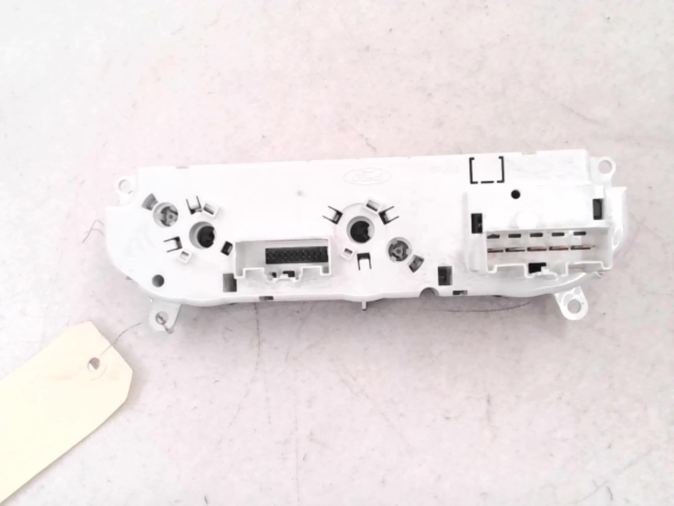Commande chauffage FORD FOCUS 3 PHASE 1 BREAK Diesel - 1