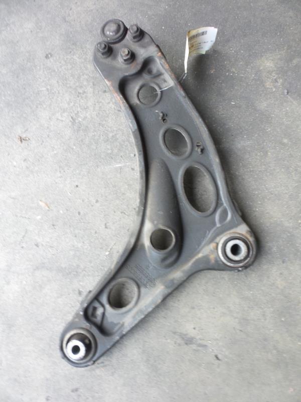 Triangolo inferiore anteriore destro RENAULT TRAFIC 3  - 1
