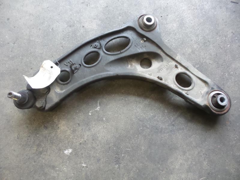 Triangolo inferiore anteriore sinistro RENAULT TRAFIC 3  - 1