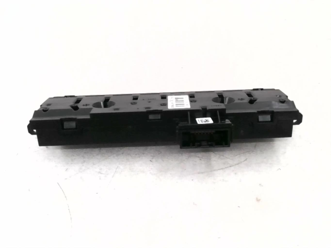 Bouton de warning RENAULT ZOE  - 1