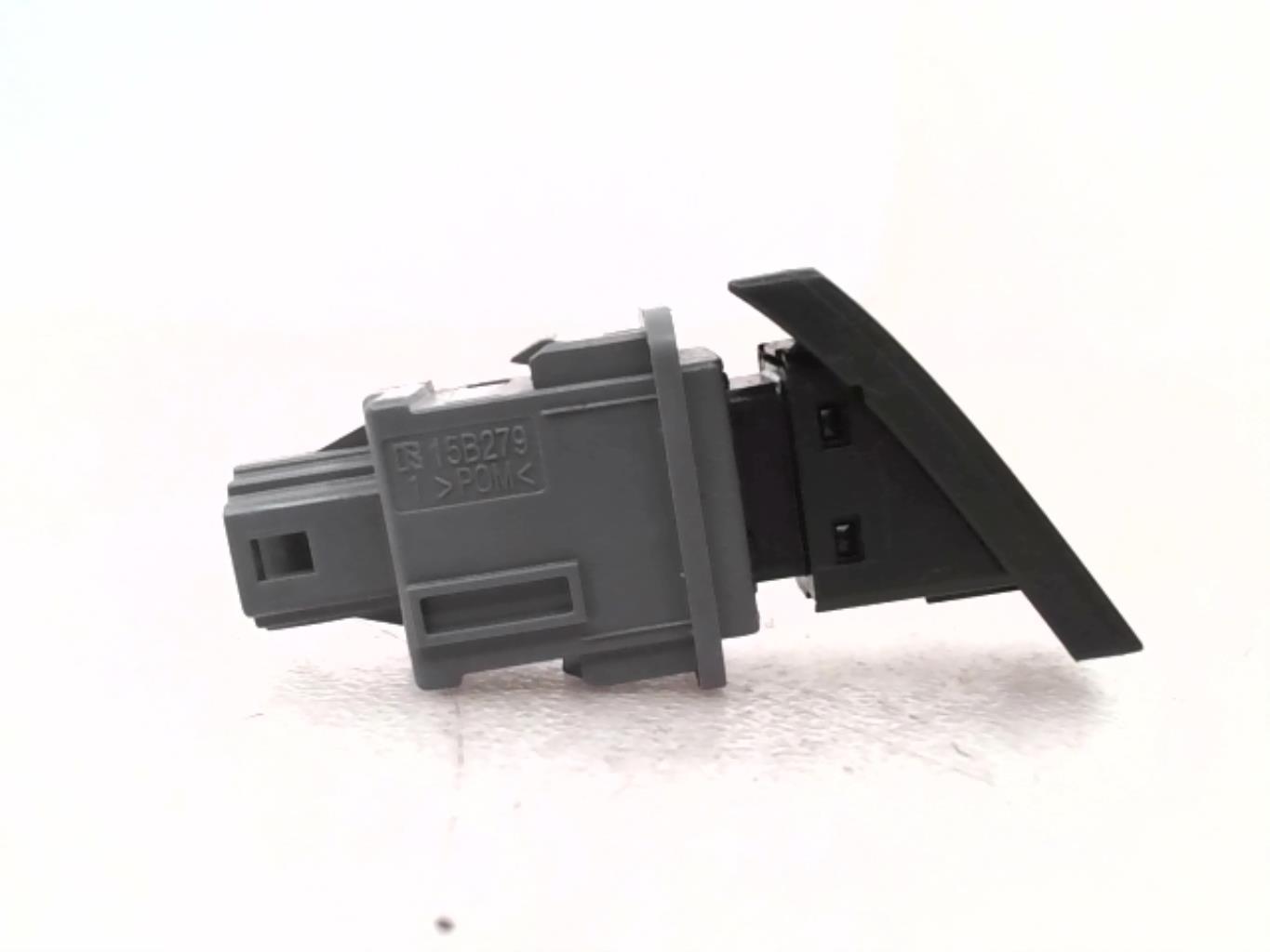 Bouton de warning TOYOTA VERSO PHASE 1 Diesel - 1
