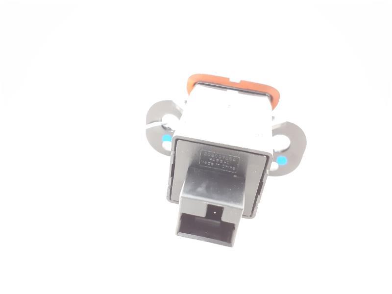Bouton de warning CHEVROLET ORLANDO Diesel - 1