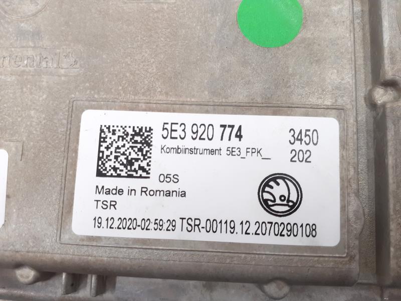 Compteur SKODA OCTAVIA 4 BREAK Essence/Hybride - 1