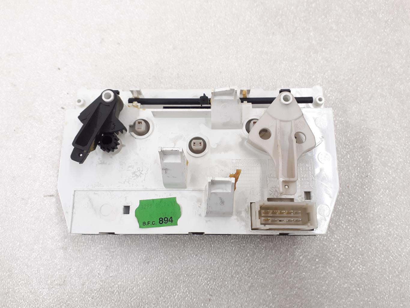 Commande chauffage PEUGEOT 206+ Essence - 1