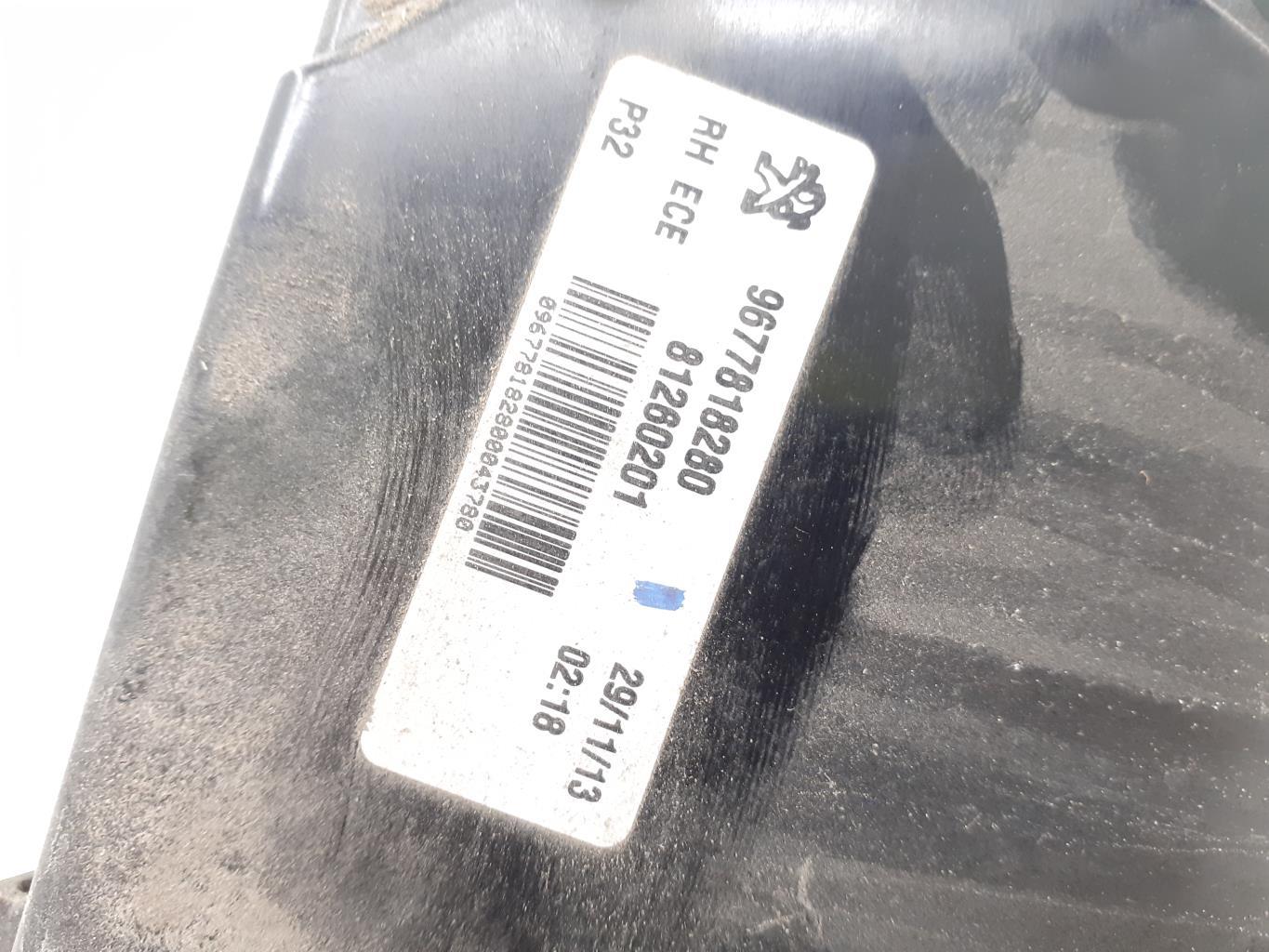 Feu arriere secondaire droit (feux) PEUGEOT 308 2 PHASE 1 Diesel - 1