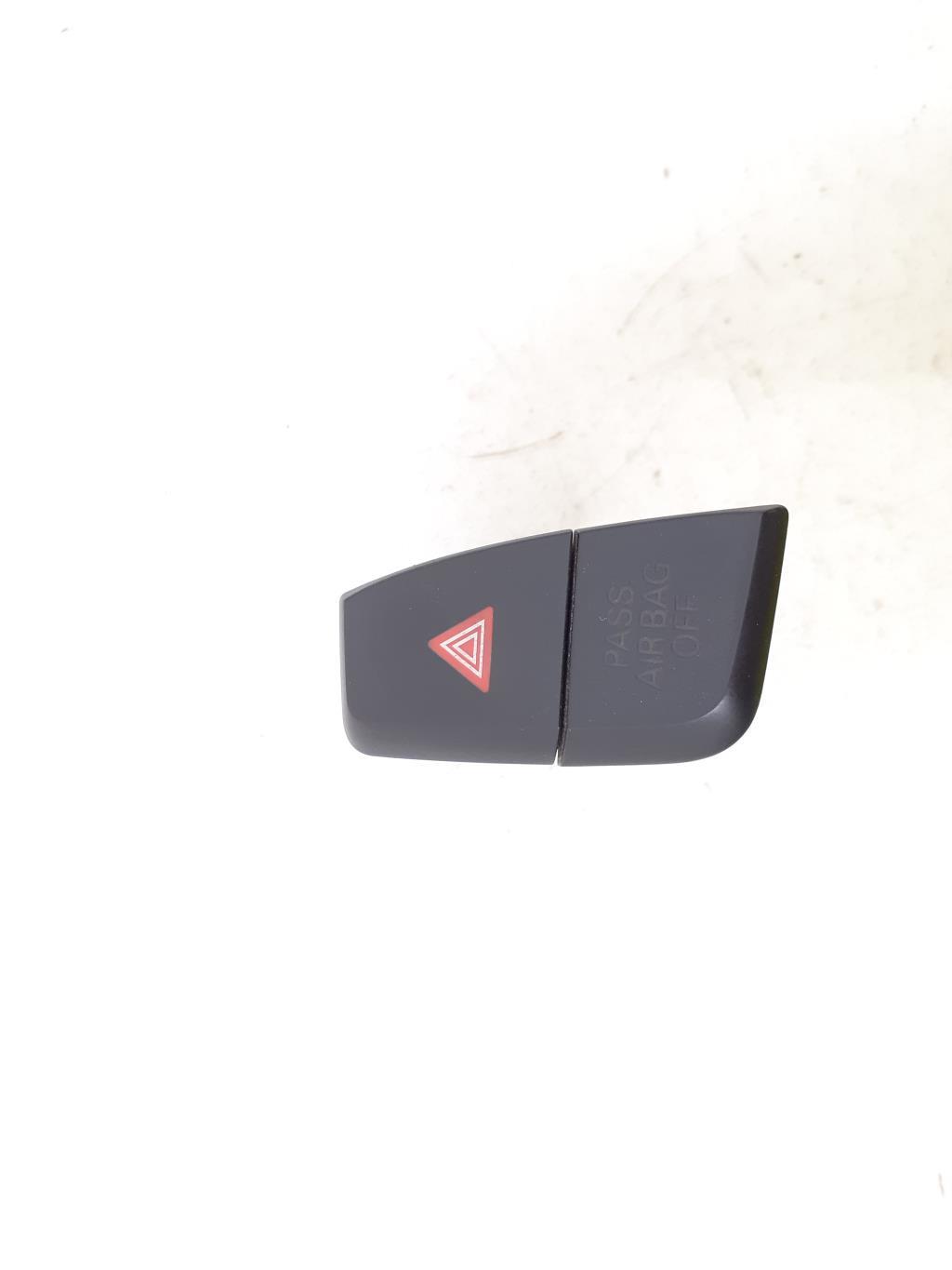 Bouton de warning AUDI A5 1 SPORTBACK PHASE 2 Diesel - 1