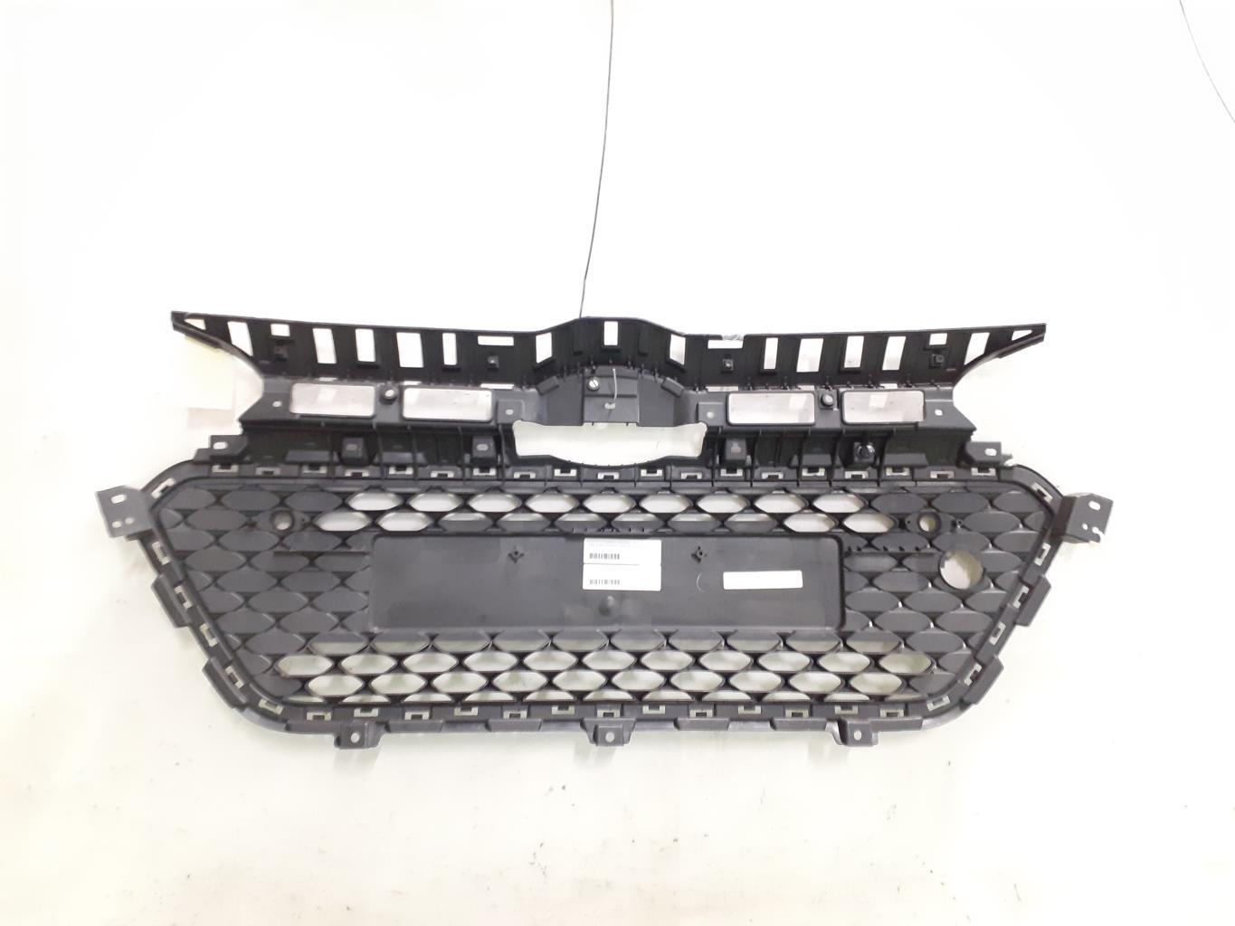 Grille de pare choc HYUNDAI I 20 2 PHASE 1 Diesel - 1