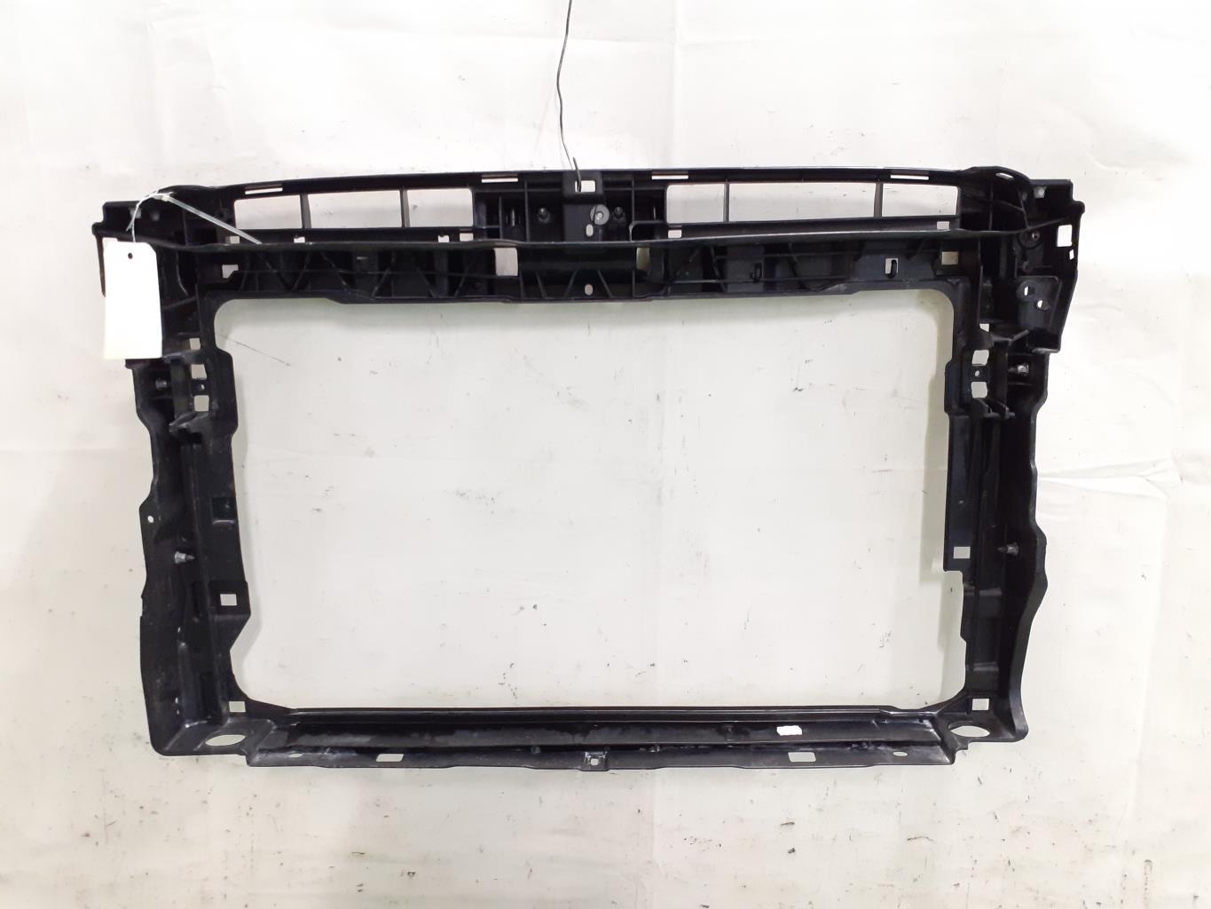 Face avant VOLKSWAGEN PASSAT 7 PHASE 1 Essence - 1
