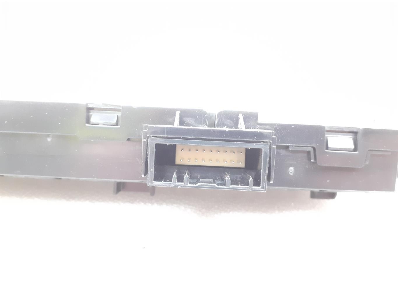 Bouton de warning RENAULT CLIO 5 Essence - 1