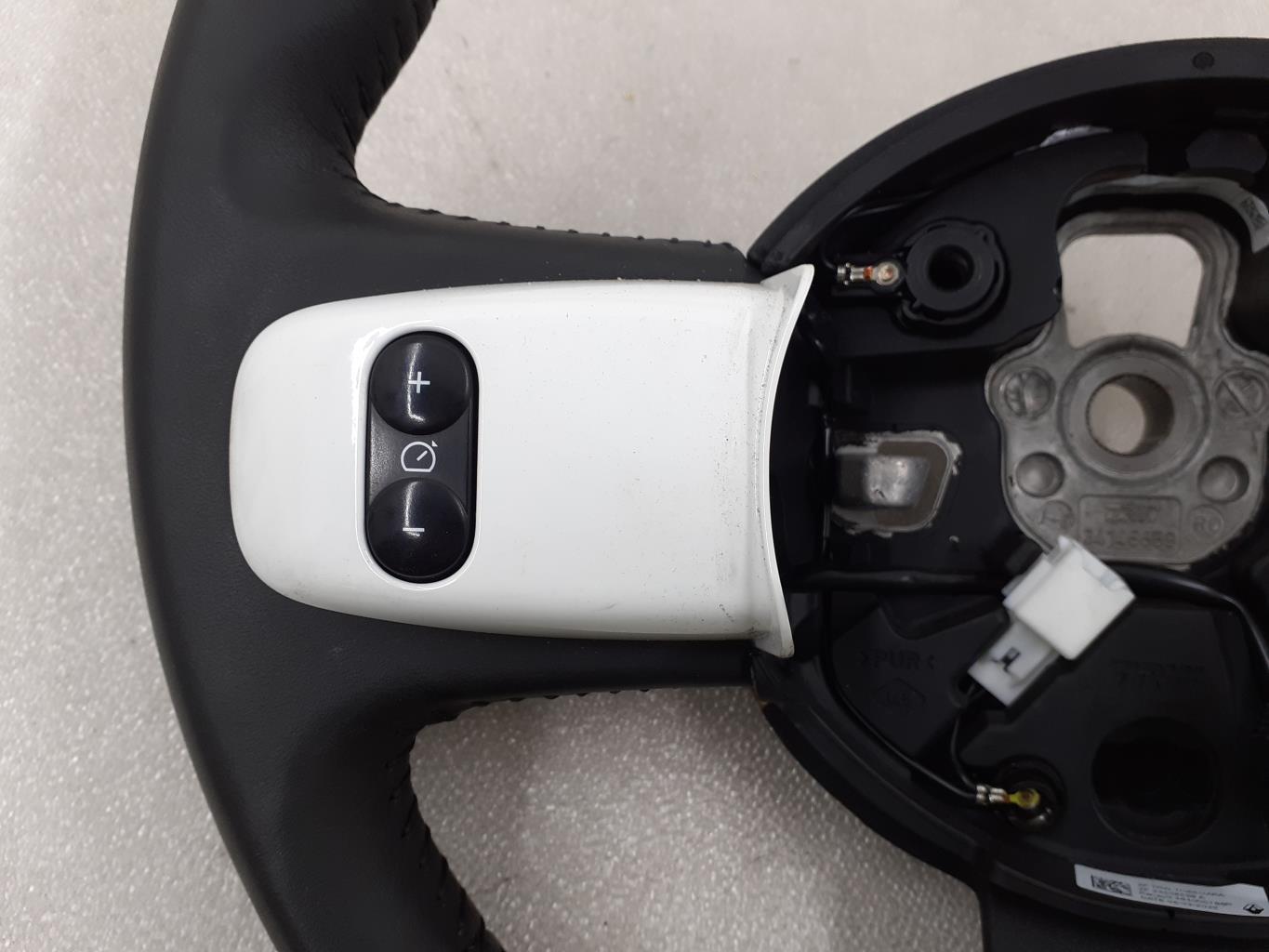 Volant RENAULT TWINGO 3 PHASE 2 Electricité - 1