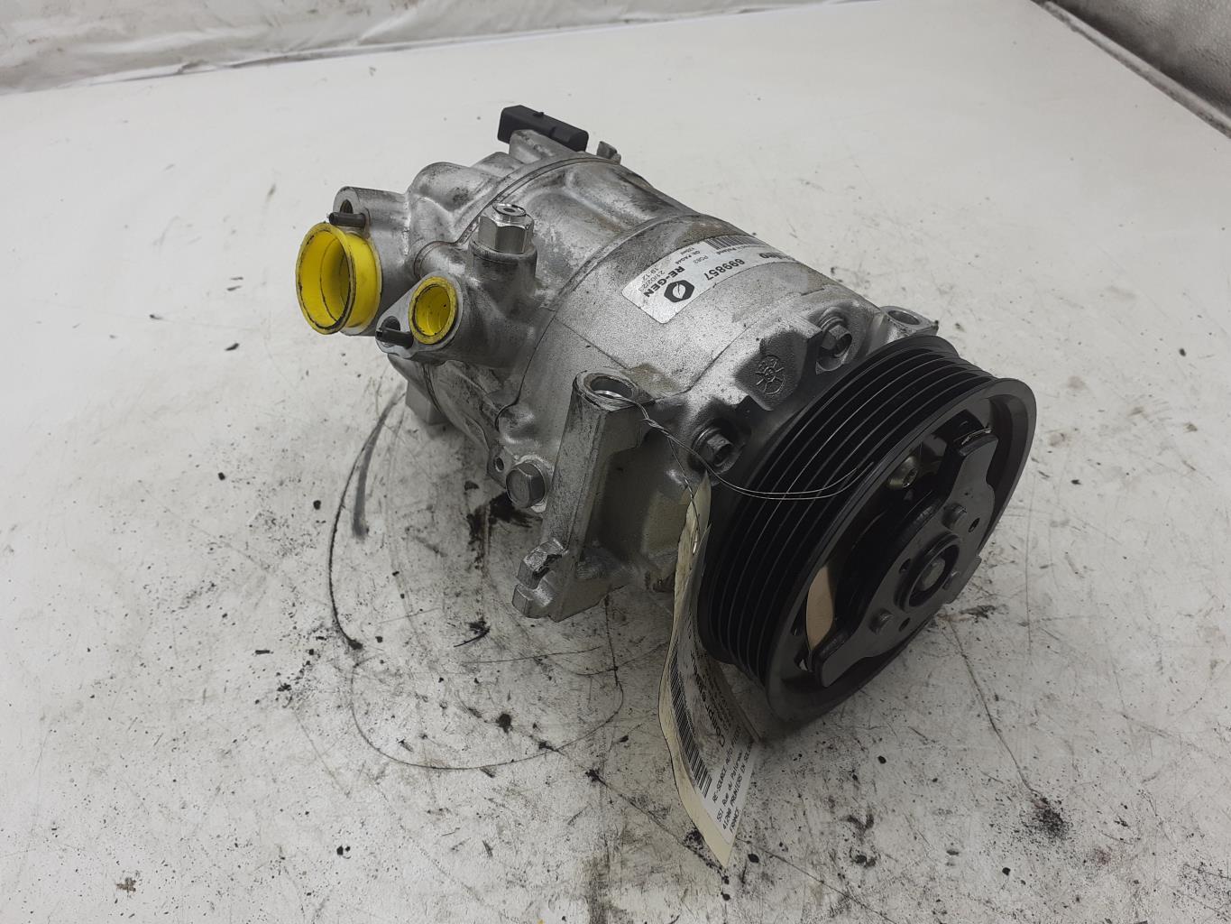 Compressore clima VOLKSWAGEN PASSAT 5 BREAK Gasolina - 1
