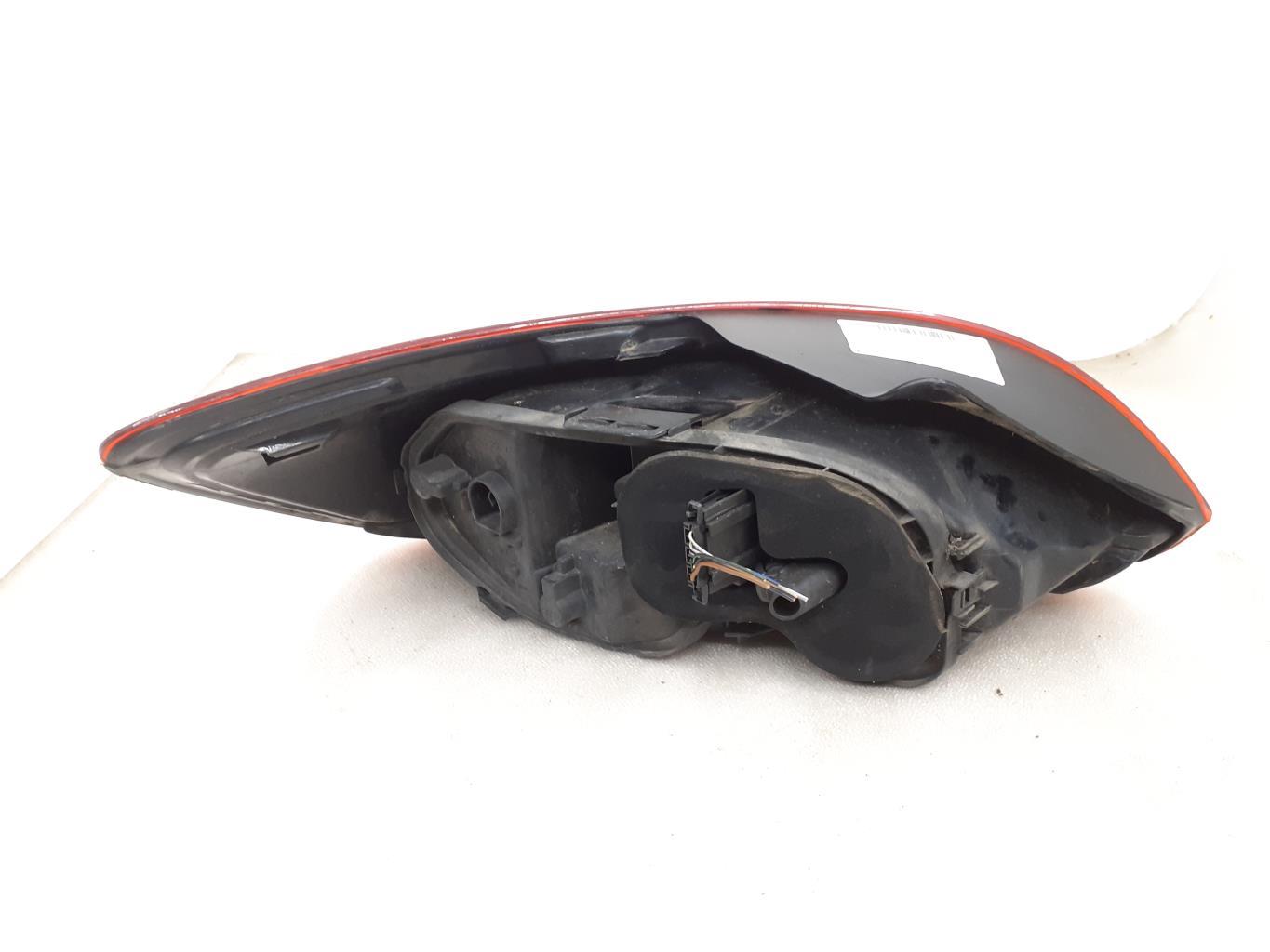 Fanale posteriore principale destro (luci) VOLKSWAGEN SCIROCCO 3 PHASE 1 COUPE Gasolina - 1