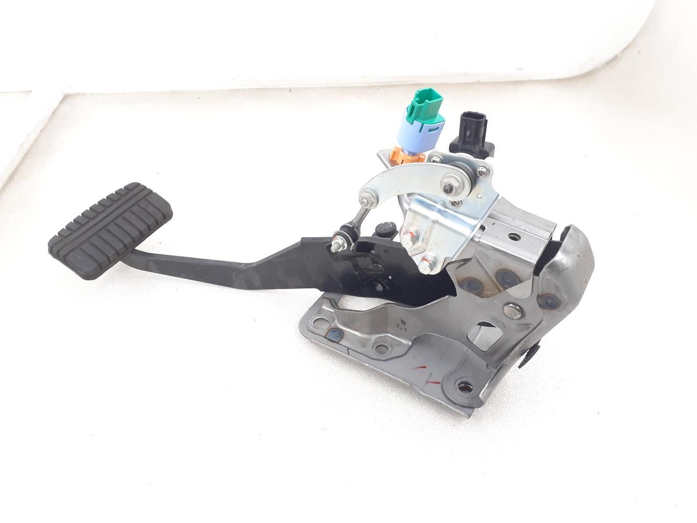 Pedale de frein MITSUBISHI OUTLANDER 4 Essence/Hybride - 1