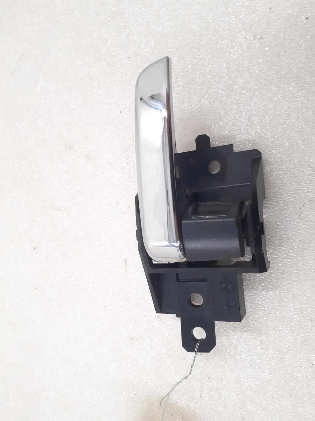 Maniglia interna anteriore destra MITSUBISHI OUTLANDER 4 Gasolina/Híbrido - 1