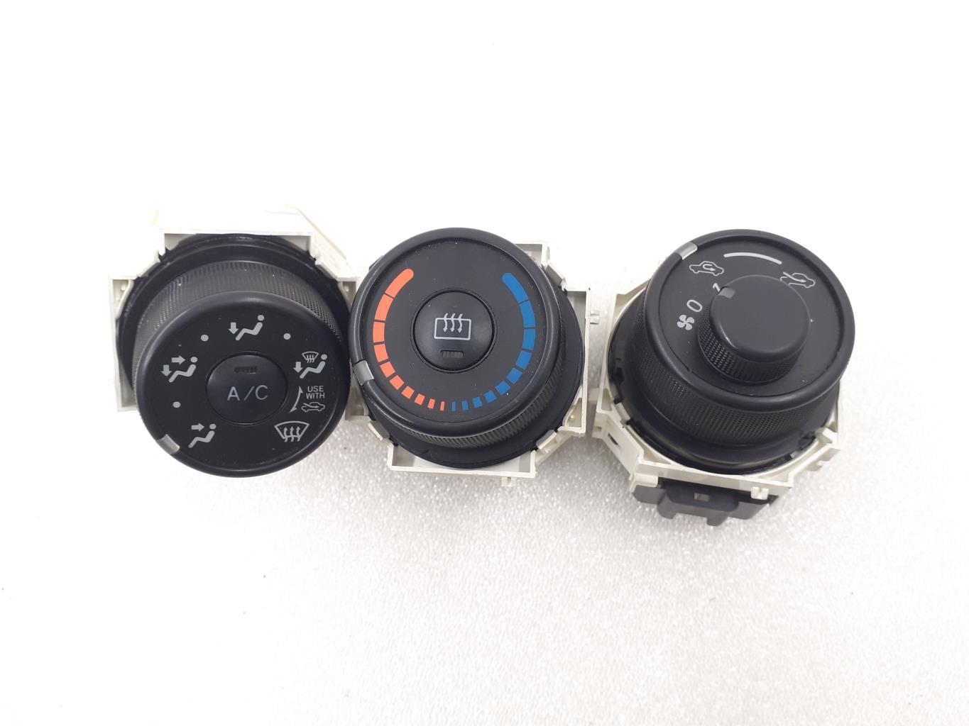 Commande chauffage TOYOTA YARIS 3 PHASE 1 Diesel - 1