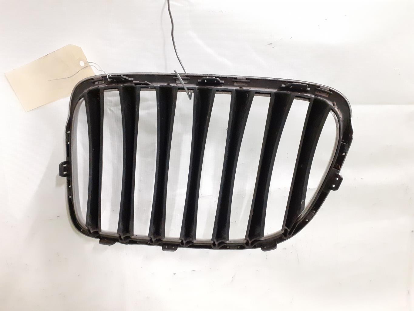 Calandre droite BMW X1 E84 PHASE 1 Diesel - 1